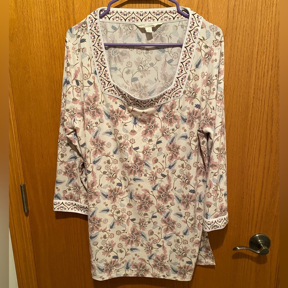 Magnolia Grace Women’s Tunic